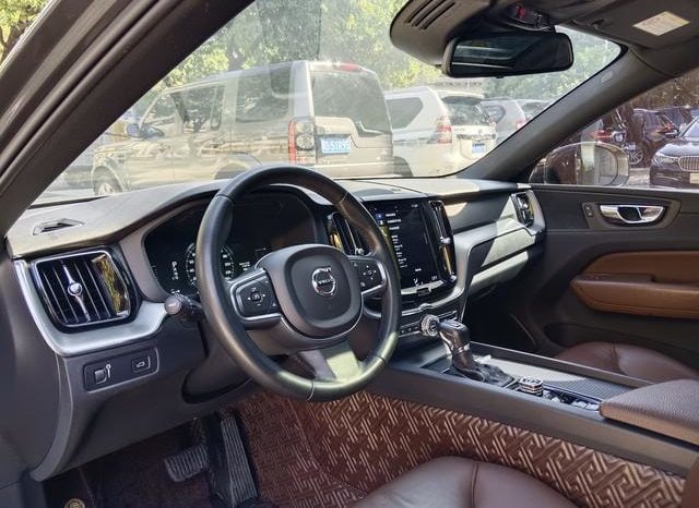 
								Volvo XC60, 2021 full									