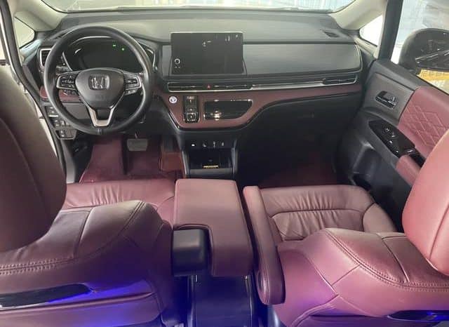
								Honda Elysion, 2022 full									
