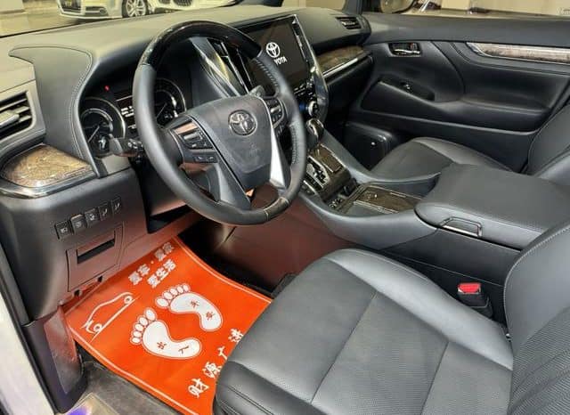 
								Toyota Vellfire (II), 2021 full									