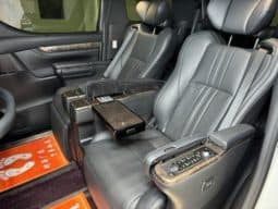 
										Toyota Vellfire (II), 2021 full									
