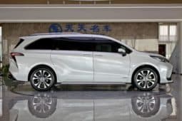 
										Toyota Granvia, 2023 full									