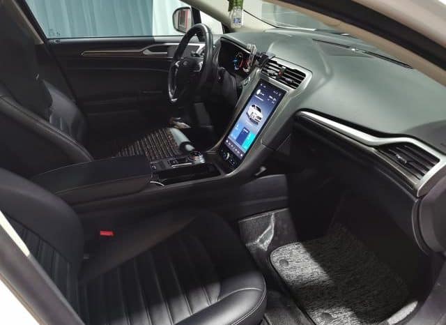 
								Ford Mondeo (V), 2021 full									