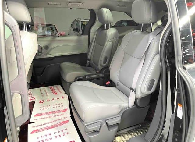 
								Toyota Granvia, 2023 full									