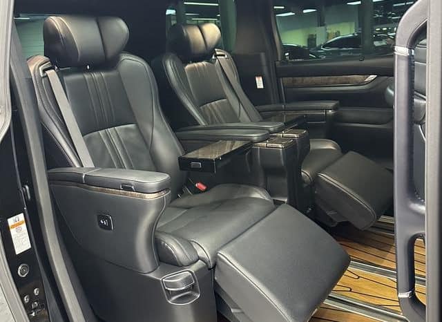 
								Toyota Vellfire, 2022 full									