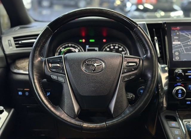 
								Toyota Vellfire, 2022 full									