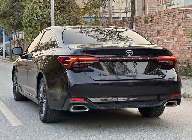 
								Toyota Avalon, 2021 full									