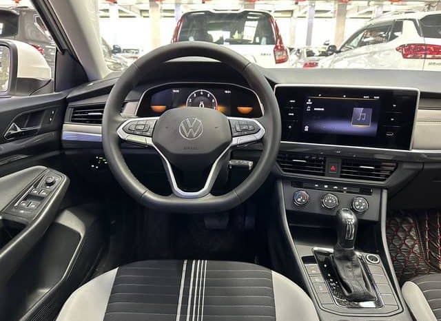 
								Volkswagen Bora, 2024 full									