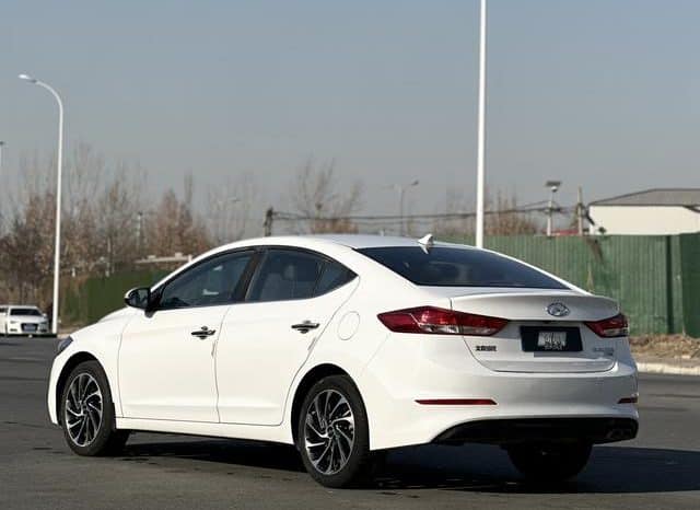 
								Hyundai Elantra (VI), 2020 full									