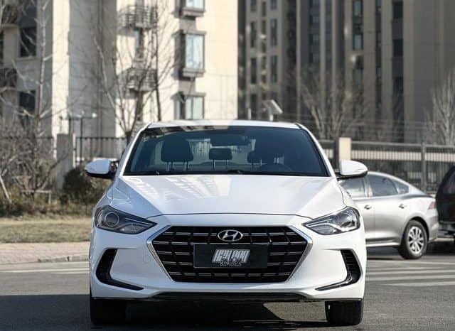 
								Hyundai Elantra (VI), 2020 full									