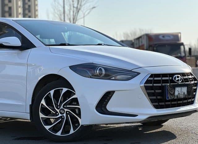 
								Hyundai Elantra (VI), 2020 full									