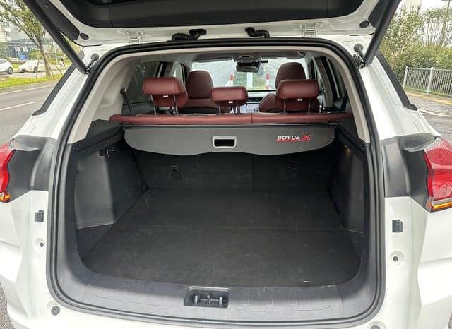
								Geely Atlas, 2022 full									