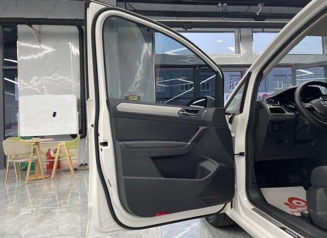 
								Volkswagen Touran L, 2022 full									