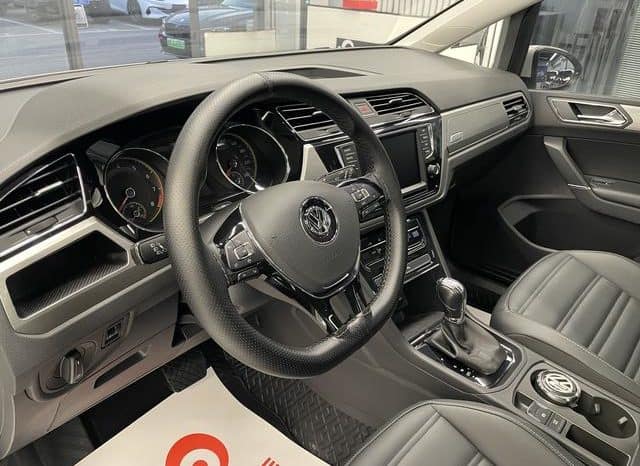 
								Volkswagen Touran L, 2022 full									