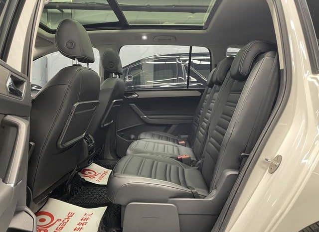 
								Volkswagen Touran L, 2022 full									