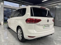 
										Volkswagen Touran L, 2022 full									