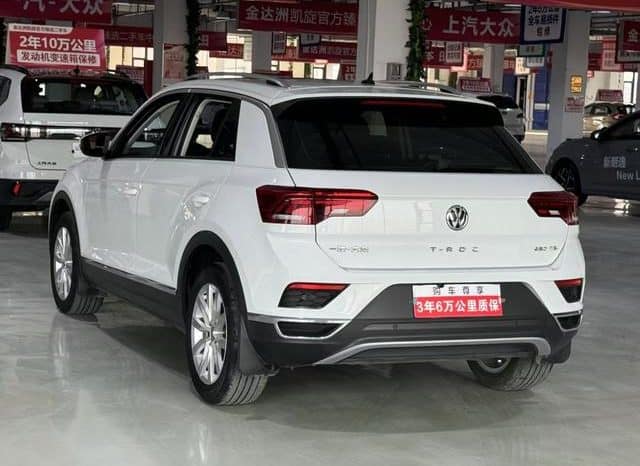 
								Volkswagen T-Roc, 2021 full									