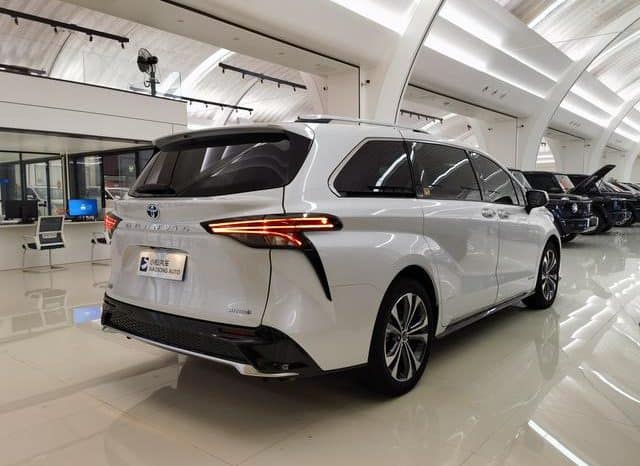 
								Toyota Granvia, 2023 full									
