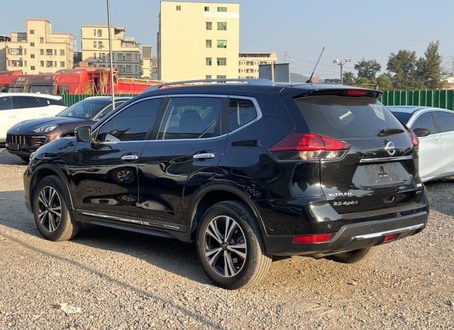 
								Nissan X-Trail (III), 2020 full									