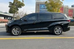 
										Toyota Sienna, 2022 full									