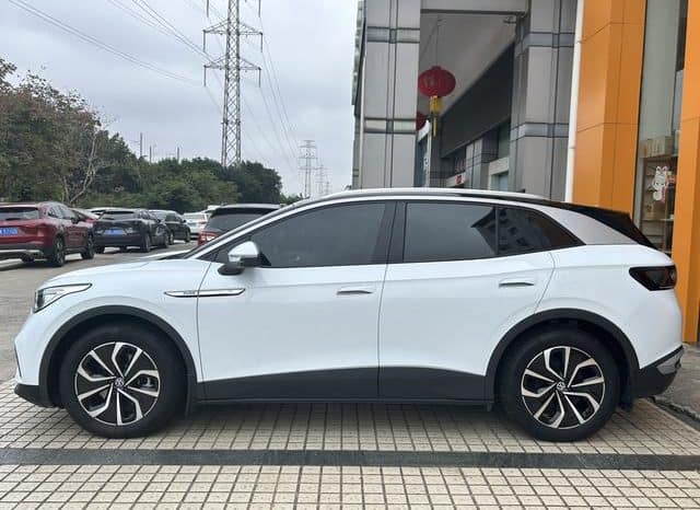 
								Volkswagen ID.4 X, 2024 full									