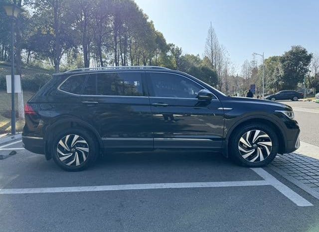 
								Volkswagen Tiguan L, 2022 full									