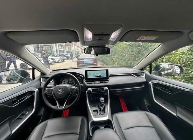 
								Toyota RAV4 (IV), 2024 full									