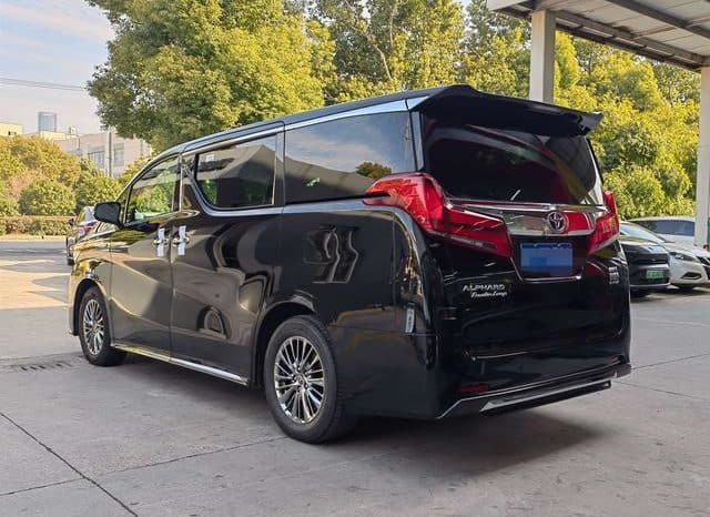 
								Toyota Vellfire (II), 2021 full									