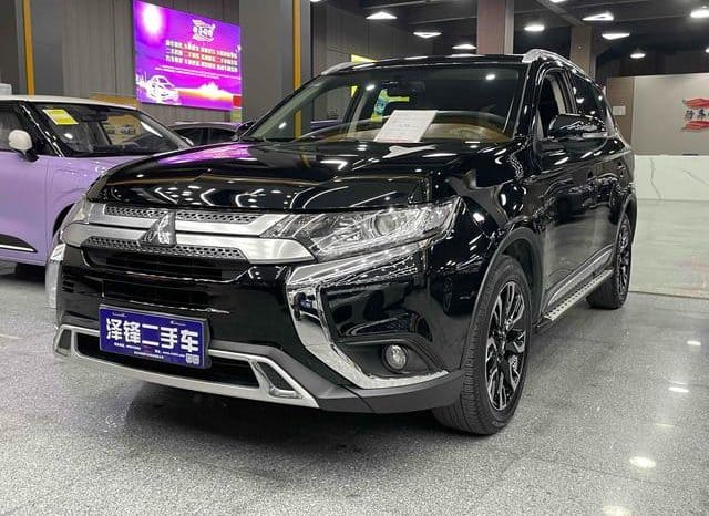 67b4017fb591f Mitsubishi Outlander II, 2020