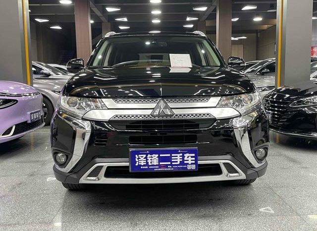 
								Mitsubishi Outlander II, 2020 full									