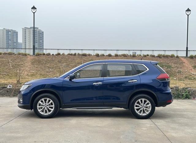 
								Nissan X-Trail (III), 2021 full									