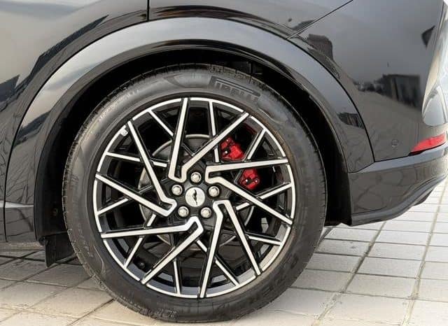 
								Ford Mustang Mach-E, 2023 full									