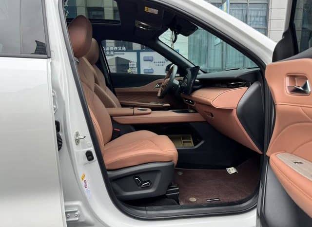 
								Changan UNI-Z PHEV, 2023 full									