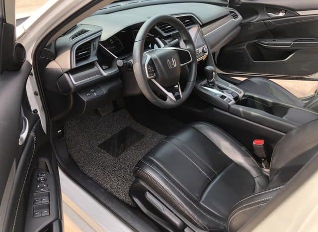 
								Honda Civic, 2020 full									