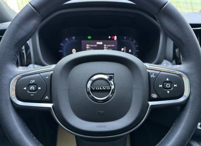 
								Volvo XC60, 2023 full									