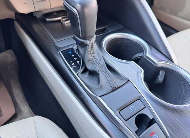 
								Toyota Camry, 2021 full									