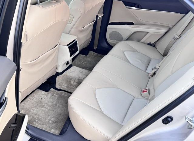 
								Toyota Camry, 2021 full									