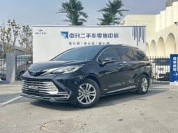 67c087f629c96 Toyota Sienna, 2022
