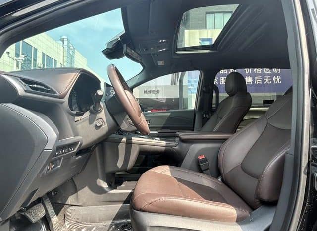 
								Toyota Sienna, 2022 full									