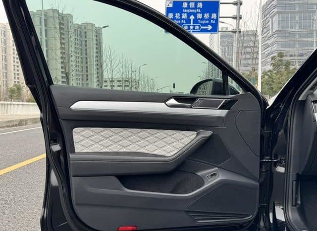 
								Volkswagen Magotan, 2022 full									