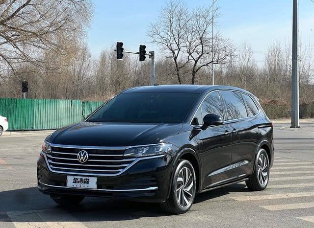 67c0b143a5b3d Volkswagen Viloran, 2022