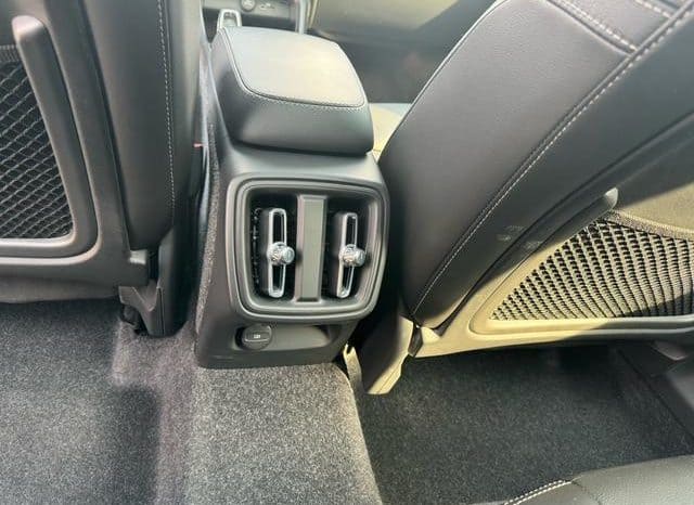 
								Volvo XC40, 2022 full									