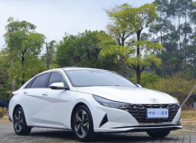 
								Hyundai Elantra (VII), 2023 full									