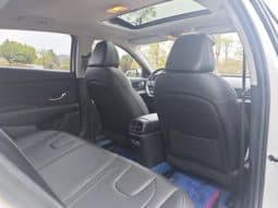 
										Hyundai Elantra (VII), 2023 full									