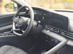 
										Hyundai Elantra (VII), 2023 full									