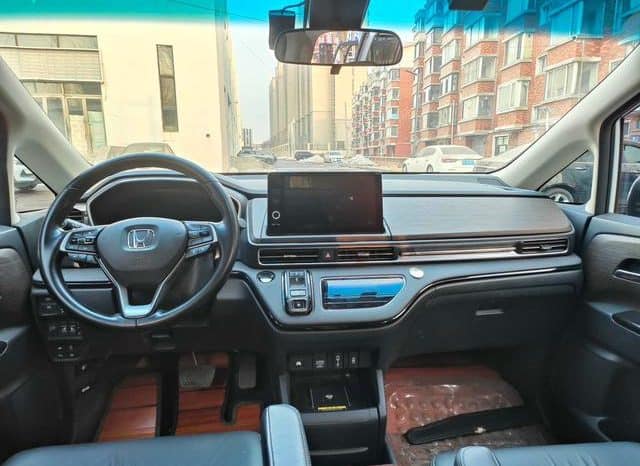 
								Honda Odyssey, 2022 full									