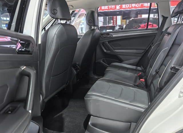 
								Volkswagen Tiguan L, 2021 full									
