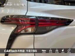 
										Toyota Sienna, 2023 full									
