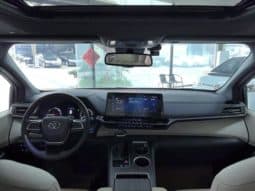 
										Toyota Sienna, 2023 full									