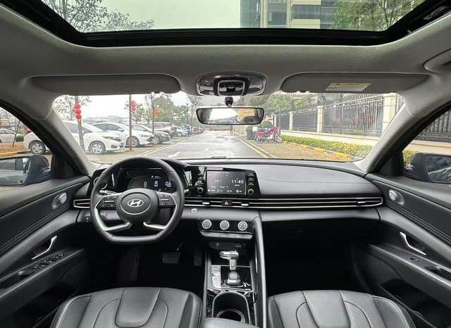 
								Hyundai Elantra (VII), 2024 full									