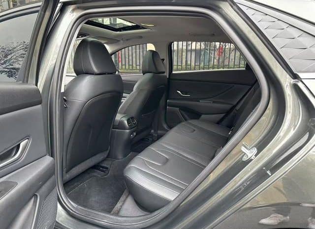 
								Hyundai Elantra (VII), 2024 full									